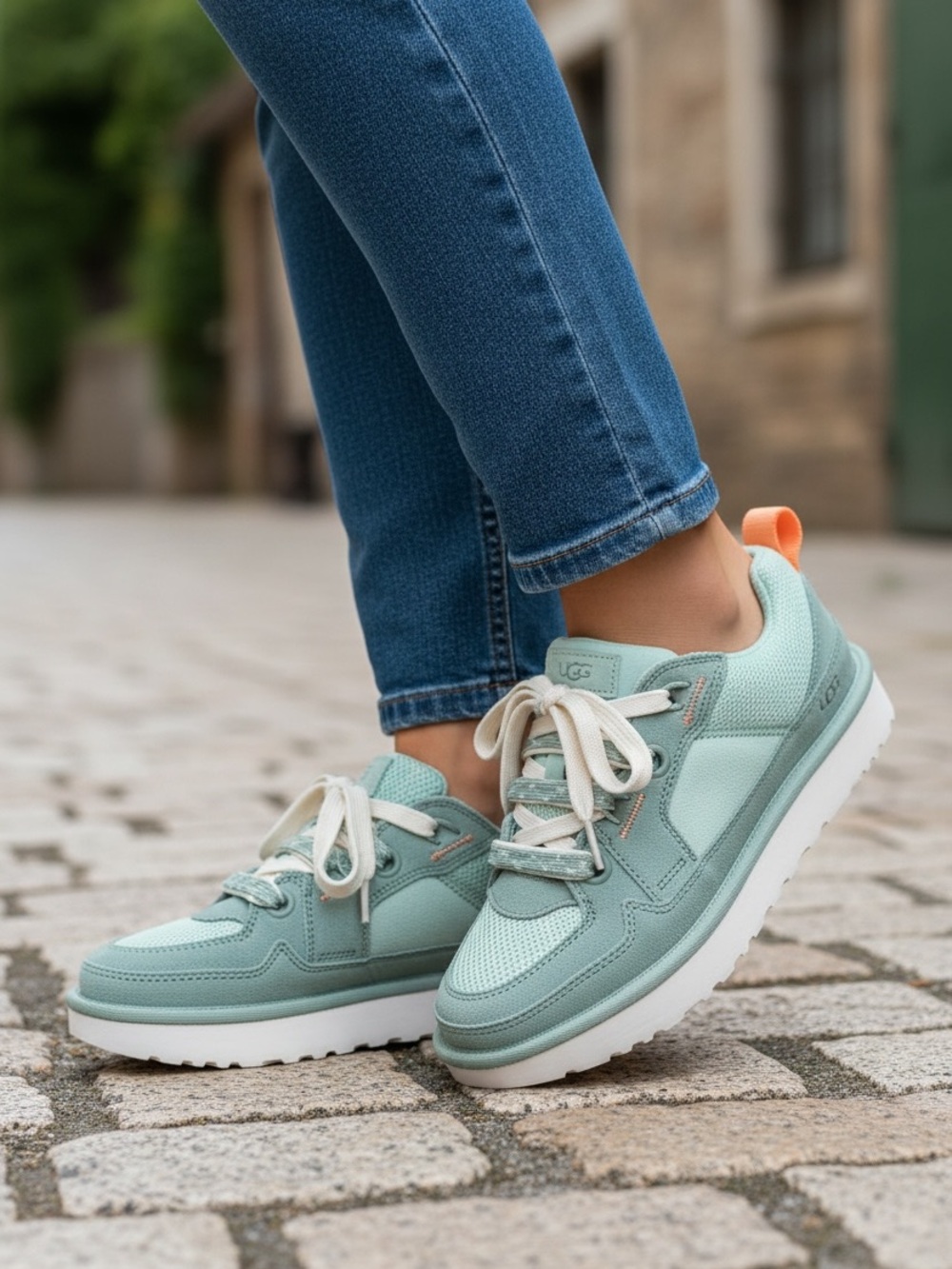 UGG Women’s Artichoke Lo Low Chunky Lace Up Suede Sneakers